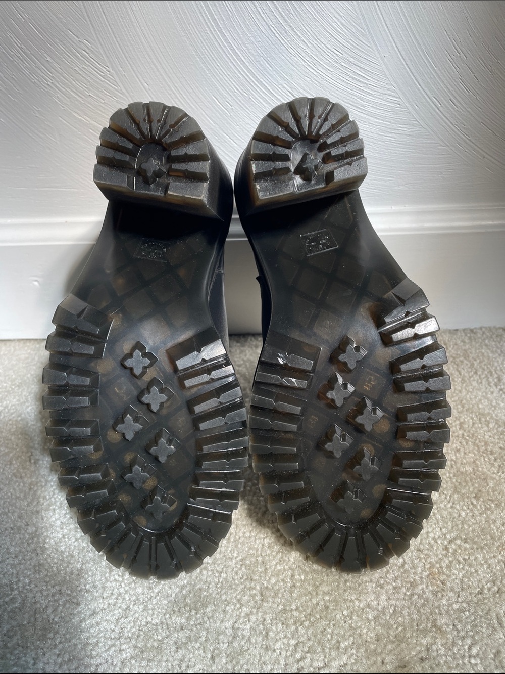 Dr Martens High Heel Chelsea Boots 7 - Picture 3 of 4